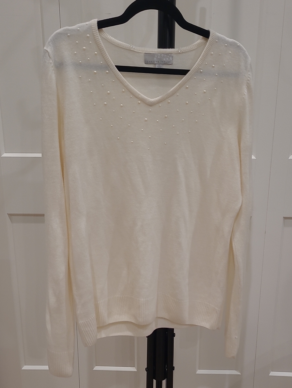 Carolyn Taylor Vintage Pearl Beaded V-Neck Sweater in Ivory XL